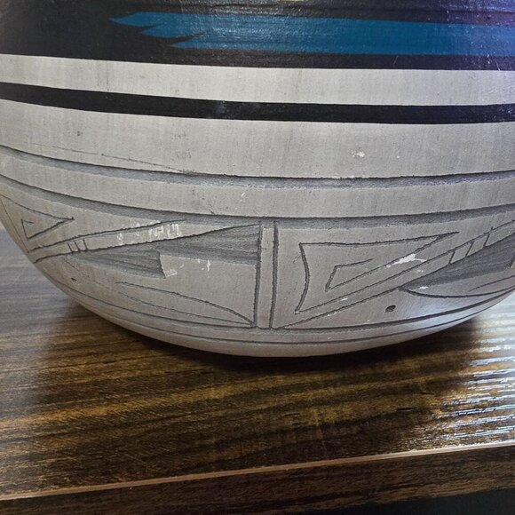 Dineh Navajo Native American Etched Ceramic Vase 9.5x8" Sunset Mountains Signed - Picture 8 of 15